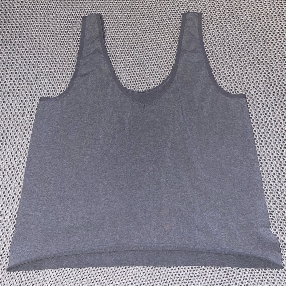 Simple Tank. Size: L